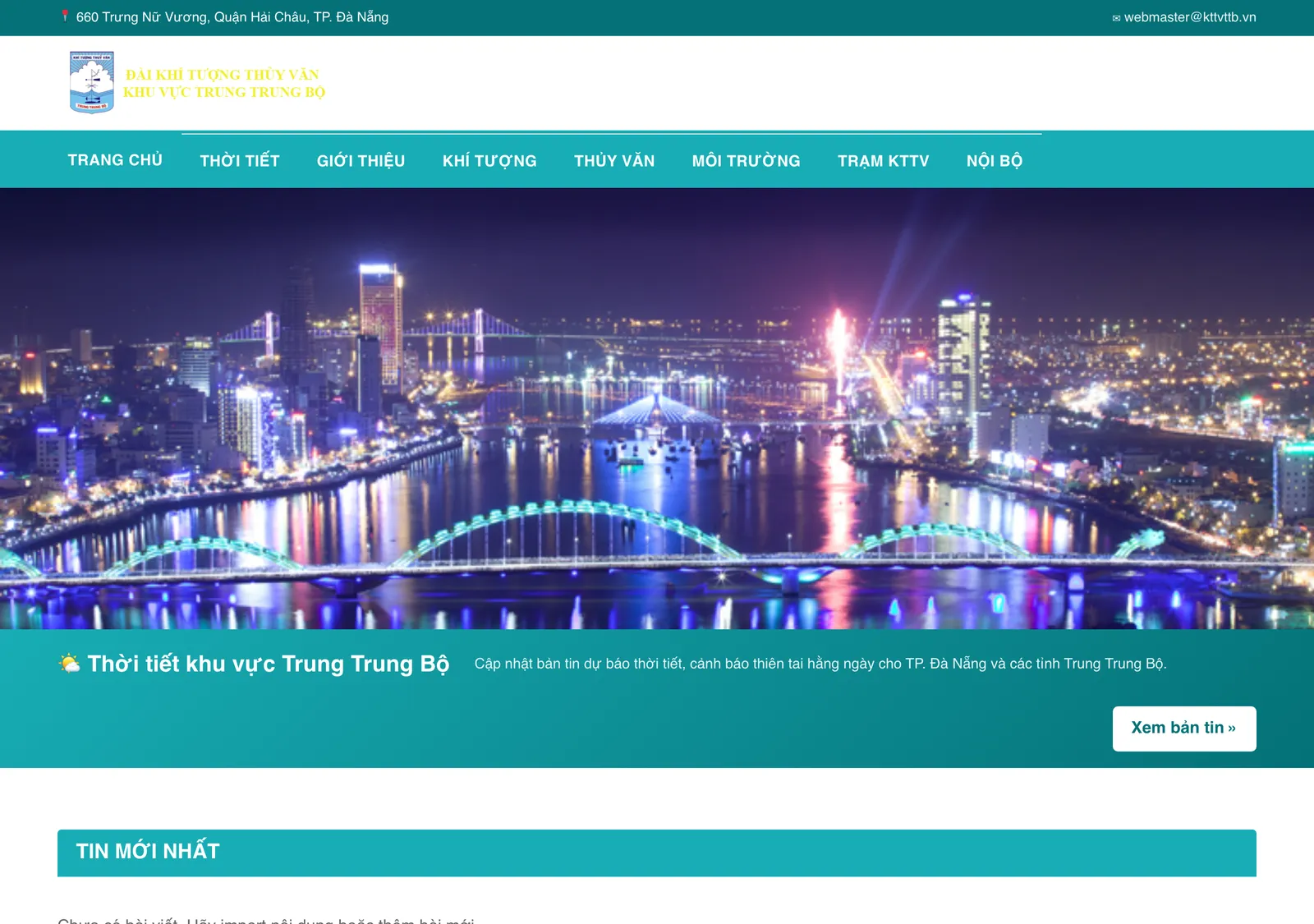Home page of the Central Central Region Hydro-Meteorological Station website, with a banner offering daily weather forecasts and disaster warnings for Da Nang