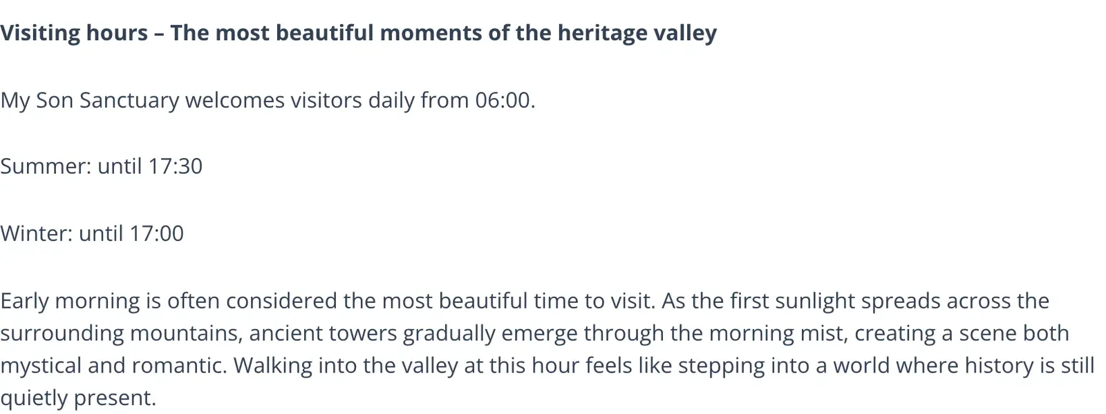 The Da Nang tourism portal's visiting-hours section: open daily from 06:00, until 17:30 in summer and 17:00 in winter.