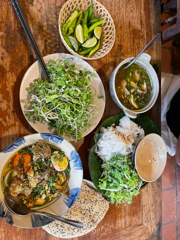 Photo of my quang ba mua